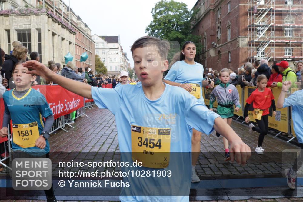 13.09.2026 - Kiel Lauf Yannick Fuchs http://msf.ph/oto/10281903 13.09.2026 08:55:46 Ziel 277, 645, 1150, 1160, 1249, 1310, 1712, 2453, 2998, 3253, 4122, 4545, 4682, 5297, 5876, 6290, 7748, 9033, 9302, 10188, 10227, 10271, 10818, 10934, 11439, 11657, 12198, 12712, 114, 329, 589, 1106, 1109, 1297, 1489, 1952, 2023, 2026, 2272, 2344, 2642, 2932, 3218, 3356, 3693, 4122, 4359, 4760, 4761, 4966, 5225, 5860, 5932, 6206, 6268, 7072, 7207, 7222, 7601, 7852, 7907, 7929, 8027, 8546, 9216, 9344, 10222, 10604, 10716, 11400, 11469, 11657, 12219, 74, 76 meine-sportfotos.de