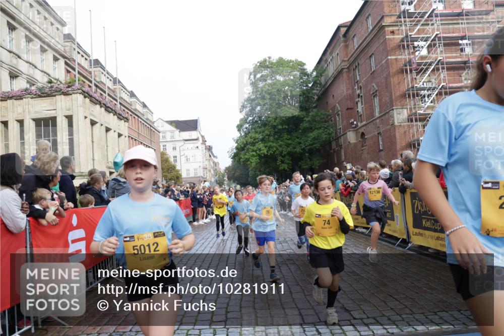 13.09.2026 - Kiel Lauf Yannick Fuchs http://msf.ph/oto/10281911 13.09.2026 08:55:47 Ziel 277, 645, 1150, 1160, 1249, 1310, 1712, 2453, 2998, 3253, 4545, 4682, 5297, 5876, 6290, 7748, 8960, 9033, 9302, 10188, 10227, 10271, 10818, 10934, 11439, 12198, 12712, 114, 329, 589, 1106, 1109, 1297, 1489, 1952, 2023, 2026, 2272, 2344, 2642, 2932, 3218, 3356, 3693, 4122, 4359, 4760, 4761, 4966, 5225, 5860, 5932, 6268, 7072, 7207, 7222, 7601, 7852, 7907, 7929, 8027, 8546, 9216, 9344, 10222, 10604, 10716, 11400, 11469, 11657, 12219, 12712, 74, 76 meine-sportfotos.de