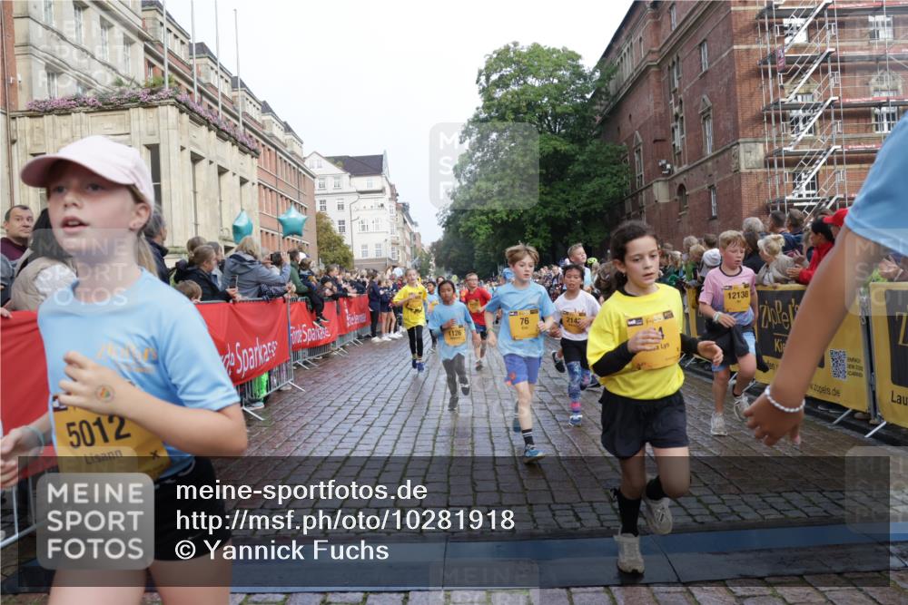 13.09.2026 - Kiel Lauf Yannick Fuchs http://msf.ph/oto/10281918 13.09.2026 08:55:47 Ziel 277, 645, 1150, 1160, 1249, 1310, 1712, 2453, 2998, 3253, 4545, 4682, 5297, 5876, 6290, 7748, 8960, 9033, 9302, 10188, 10227, 10271, 10818, 10934, 11439, 12198, 12712, 114, 329, 589, 1106, 1109, 1297, 1489, 1952, 2023, 2026, 2272, 2344, 2642, 2932, 3218, 3356, 3693, 4122, 4359, 4760, 4761, 4966, 5225, 5860, 5932, 6268, 7072, 7207, 7222, 7601, 7852, 7907, 7929, 8027, 8546, 9216, 9344, 10222, 10604, 10716, 11400, 11469, 11657, 12219, 12712, 74, 76 meine-sportfotos.de