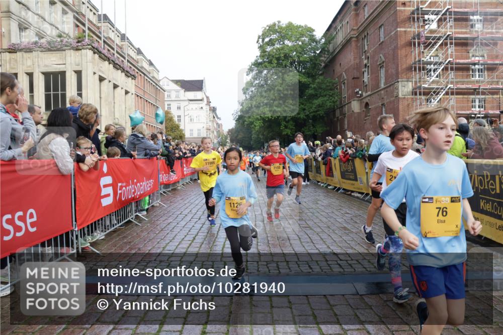 13.09.2026 - Kiel Lauf Yannick Fuchs http://msf.ph/oto/10281940 13.09.2026 08:55:49 Ziel 277, 645, 1150, 1160, 1249, 1310, 1712, 2998, 3253, 3358, 4545, 4682, 4755, 5289, 5297, 5547, 5876, 6290, 7748, 8960, 9033, 9302, 10188, 10227, 10818, 10934, 11439, 12198, 114, 329, 589, 1106, 1109, 1297, 1489, 1952, 2023, 2026, 2272, 2344, 2453, 2642, 2932, 3218, 3356, 3693, 4122, 4359, 4760, 4761, 4966, 5225, 5860, 5932, 6268, 7072, 7207, 7222, 7601, 7852, 7907, 7929, 8027, 9216, 9344, 10222, 10271, 10604, 10716, 11400, 11469, 11657, 12219, 12712, 74, 76, 114 meine-sportfotos.de