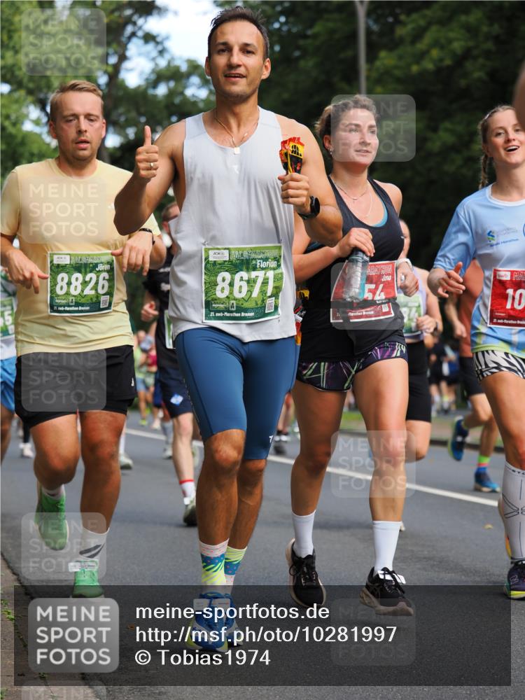 13.09.2026 - 21. swb-Marathon Bremen TobiasT http://msf.ph/oto/10281997 13.09.2026 11:58:31 Laufen 8826, 21, 8671, 2026, 21, 54, 10, 21, 4 meine-sportfotos.de