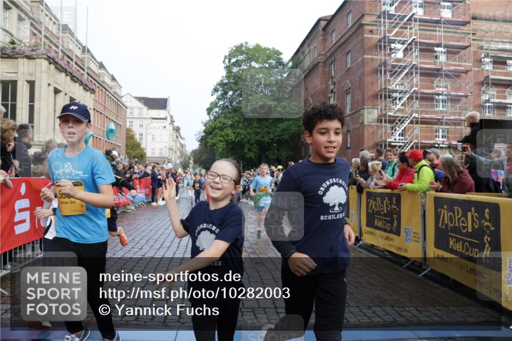 13.09.2026 - Kiel Lauf Yannick Fuchs http://msf.ph/oto/10282003 13.09.2026 08:55:56 Ziel 547, 645, 1160, 1249, 1310, 2711, 3253, 3358, 3409, 4545, 4682, 4755, 5289, 5297, 5547, 5781, 5876, 6290, 7816, 8619, 8960, 9792, 9930, 9935, 10188, 10934, 11376, 12557, 277, 329, 589, 1106, 1150, 1160, 1310, 1712, 1952, 2023, 2026, 2272, 2344, 2453, 2642, 2932, 2998, 3253, 4122, 4359, 4760, 4761, 4966, 5932, 6268, 7207, 7601, 7748, 7852, 7907, 7929, 8027, 9033, 9302, 9344, 10227, 10271, 10818, 11439, 11469, 11657, 12219, 12712, 74, 76, 669, 114 meine-sportfotos.de