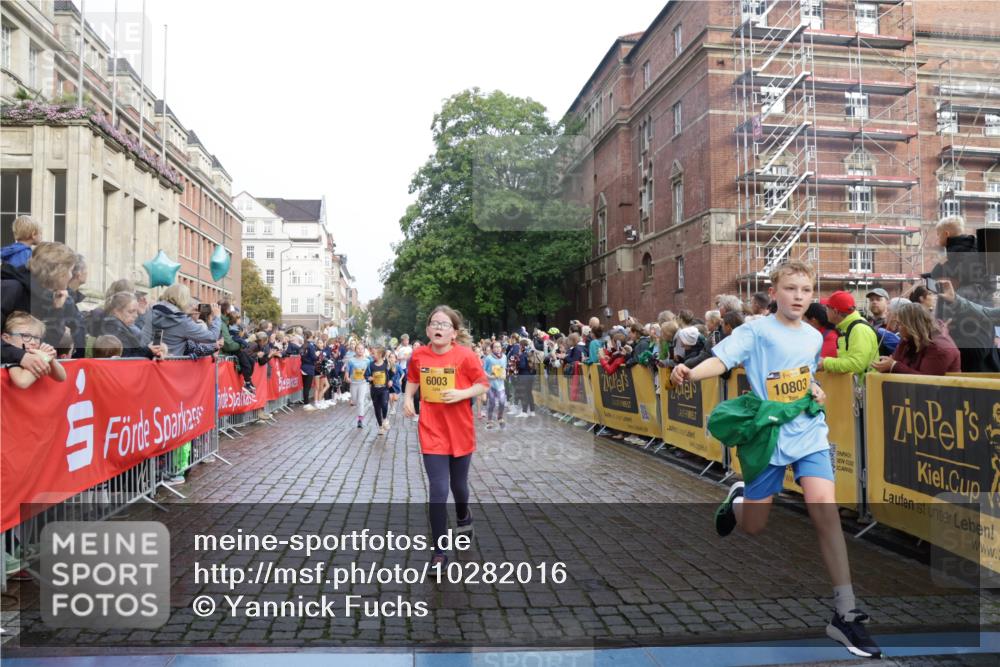 13.09.2026 - Kiel Lauf Yannick Fuchs http://msf.ph/oto/10282016 13.09.2026 08:55:57 Ziel 234, 547, 645, 1249, 1581, 2711, 3358, 3409, 3454, 4545, 4682, 4755, 5259, 5289, 5297, 5547, 5781, 5876, 6290, 7816, 8527, 8619, 8960, 9792, 9930, 9935, 10188, 10934, 11376, 12557, 277, 329, 589, 1106, 1150, 1160, 1310, 1712, 1952, 2023, 2026, 2272, 2344, 2453, 2642, 2932, 2998, 3253, 4122, 4359, 4545, 4682, 4760, 4761, 4966, 5932, 6268, 6290, 7207, 7601, 7748, 7852, 7907, 7929, 8027, 9033, 9302, 9344, 10227, 10271, 10818, 11439, 11469, 11657, 12219, 12712, 74, 76, 669, 114 meine-sportfotos.de