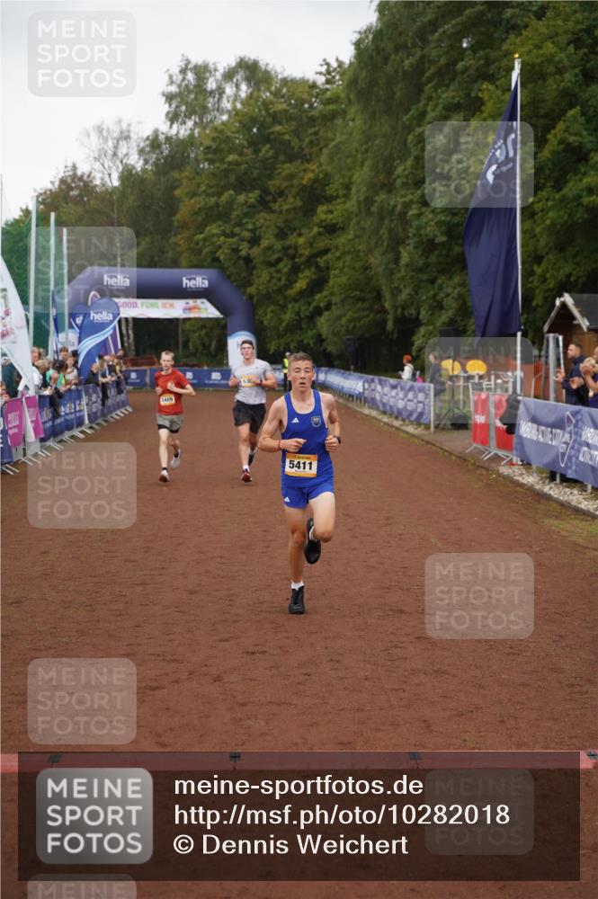 13.09.2026 - Airport Race Dennis Weichert http://msf.ph/oto/10282018 13.09.2026 10:18:43 Ziel 5409, 5411 meine-sportfotos.de