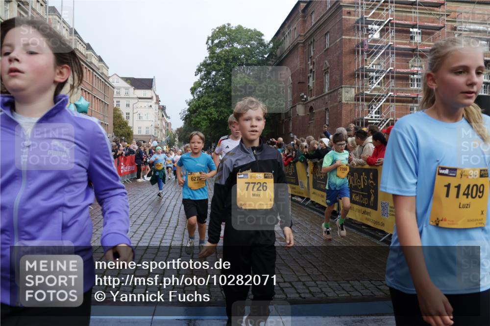 13.09.2026 - Kiel Lauf Yannick Fuchs http://msf.ph/oto/10282071 13.09.2026 08:56:02 Ziel 74, 76, 234, 547, 808, 1126, 1444, 1581, 2143, 2197, 2711, 3358, 3409, 3454, 4755, 5012, 5259, 5289, 5547, 5781, 7155, 7816, 8527, 8619, 8960, 9792, 9930, 9935, 11376, 11995, 12138, 12557, 277, 329, 645, 1150, 1160, 1249, 1310, 1712, 1952, 2344, 2453, 2642, 2998, 3253, 4122, 4545, 4682, 5297, 5876, 5932, 6290, 7207, 7601, 7748, 7852, 7929, 9033, 9302, 9344, 10227, 10271, 10818, 11439, 11657, 12712, 669, 3750, 4023, 5545, 5823, 329, 7207, 7601, 7907, 12219 meine-sportfotos.de