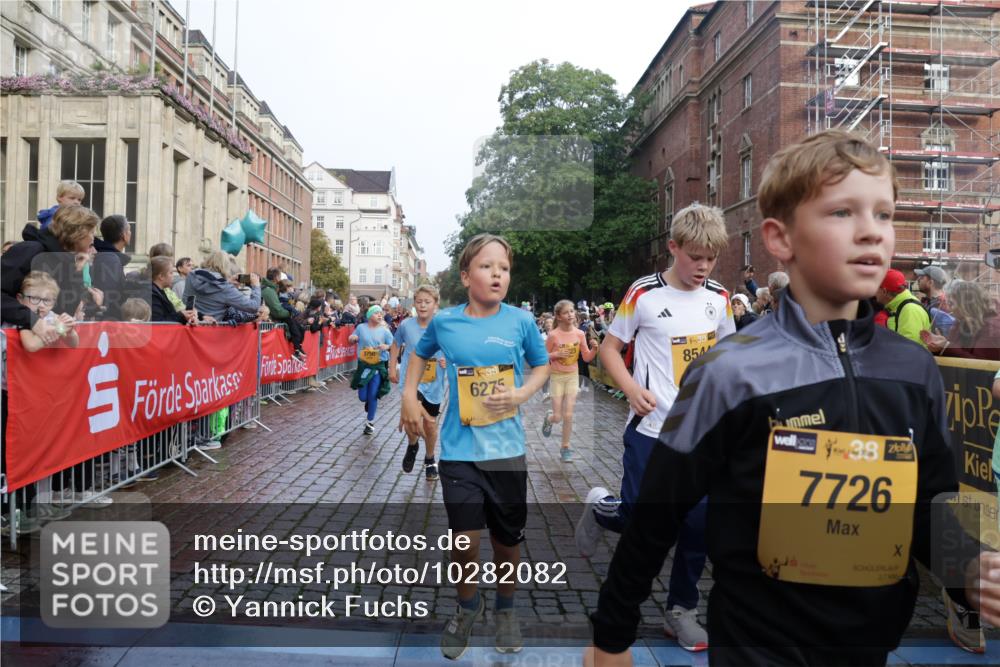 13.09.2026 - Kiel Lauf Yannick Fuchs http://msf.ph/oto/10282082 13.09.2026 08:56:02 Ziel 74, 76, 234, 547, 808, 1126, 1444, 1581, 2143, 2197, 2711, 3358, 3409, 3454, 4755, 5012, 5259, 5289, 5547, 5781, 7155, 7816, 8527, 8619, 8960, 9792, 9930, 9935, 11376, 11995, 12138, 12557, 277, 329, 645, 1150, 1160, 1249, 1310, 1712, 1952, 2344, 2453, 2642, 2998, 3253, 4122, 4545, 4682, 5297, 5876, 5932, 6290, 7207, 7601, 7748, 7852, 7929, 9033, 9302, 9344, 10227, 10271, 10818, 11439, 11657, 12712, 669, 3750, 4023, 5545, 5823, 329, 7207, 7601, 7907, 12219 meine-sportfotos.de