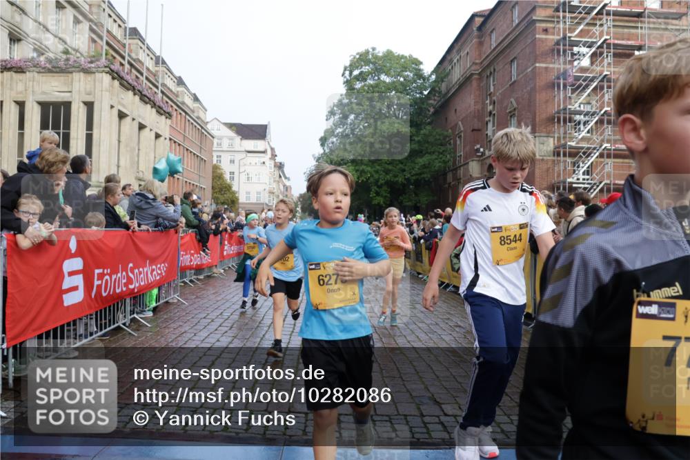 13.09.2026 - Kiel Lauf Yannick Fuchs http://msf.ph/oto/10282086 13.09.2026 08:56:03 Ziel 74, 76, 234, 547, 808, 1126, 1444, 1581, 2143, 2197, 2711, 3358, 3409, 3454, 4755, 5012, 5259, 5289, 5547, 5781, 6232, 6738, 7155, 7816, 8527, 8619, 9792, 9930, 9935, 11376, 11995, 12138, 12557, 277, 329, 645, 1150, 1160, 1249, 1310, 1712, 1952, 2344, 2453, 2642, 2998, 3253, 4122, 4545, 4682, 4755, 5289, 5297, 5876, 5932, 6290, 7748, 7852, 7929, 9033, 9302, 10227, 10271, 10818, 11439, 11657, 12712, 669, 3750, 4023, 5545, 5823, 329, 7207, 7601, 7907, 12219 meine-sportfotos.de