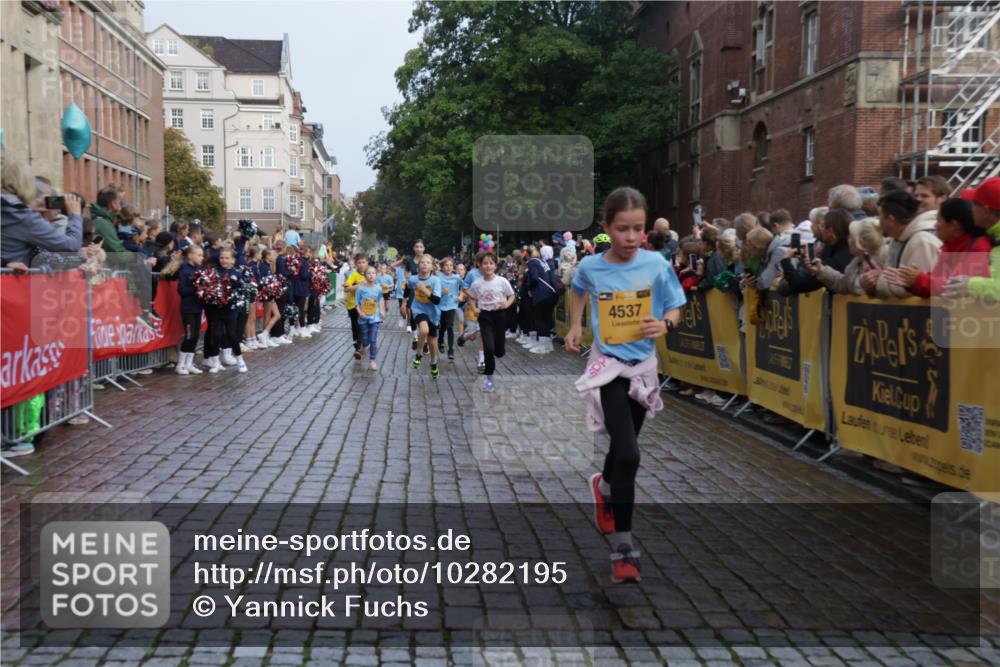 13.09.2026 - Kiel Lauf Yannick Fuchs http://msf.ph/oto/10282195 13.09.2026 08:56:08 Ziel 74, 76, 234, 669, 808, 1126, 1346, 1444, 1581, 2143, 2197, 2685, 2711, 3179, 3350, 3409, 3454, 5012, 5259, 5759, 6212, 6232, 6738, 7155, 7390, 7489, 7816, 8527, 9374, 9930, 9935, 10803, 11376, 11995, 12138, 12242, 12557, 277, 547, 645, 1150, 1160, 1249, 1310, 1712, 2453, 2711, 2998, 3253, 3358, 4122, 4545, 4682, 4755, 5289, 5297, 5547, 5781, 5876, 6290, 7748, 7929, 9033, 9302, 10227, 10271, 10818, 11439, 11657, 12712, 3750, 4023, 5545, 5823, 329, 7207, 7601, 7907, 12219 meine-sportfotos.de