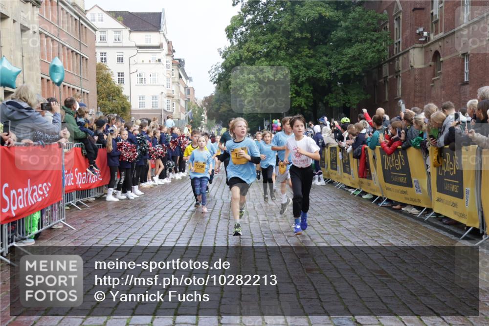 13.09.2026 - Kiel Lauf Yannick Fuchs http://msf.ph/oto/10282213 13.09.2026 08:56:09 Ziel 74, 76, 234, 669, 808, 1126, 1346, 1444, 1581, 2143, 2197, 2685, 3179, 3350, 3409, 3454, 5012, 5259, 5687, 5759, 6003, 6212, 6232, 6738, 7155, 7390, 7489, 7816, 8527, 9374, 9930, 9935, 10803, 11376, 11995, 12138, 12242, 12557, 277, 547, 645, 1150, 1160, 1249, 1310, 1712, 2453, 2711, 2998, 3253, 3358, 3409, 4122, 4545, 4682, 4755, 5289, 5297, 5547, 5781, 5876, 6290, 7748, 7929, 9033, 9302, 10227, 10271, 10818, 11439, 11657, 12712, 3750, 4023, 5545, 5823, 329, 7207, 7601 meine-sportfotos.de