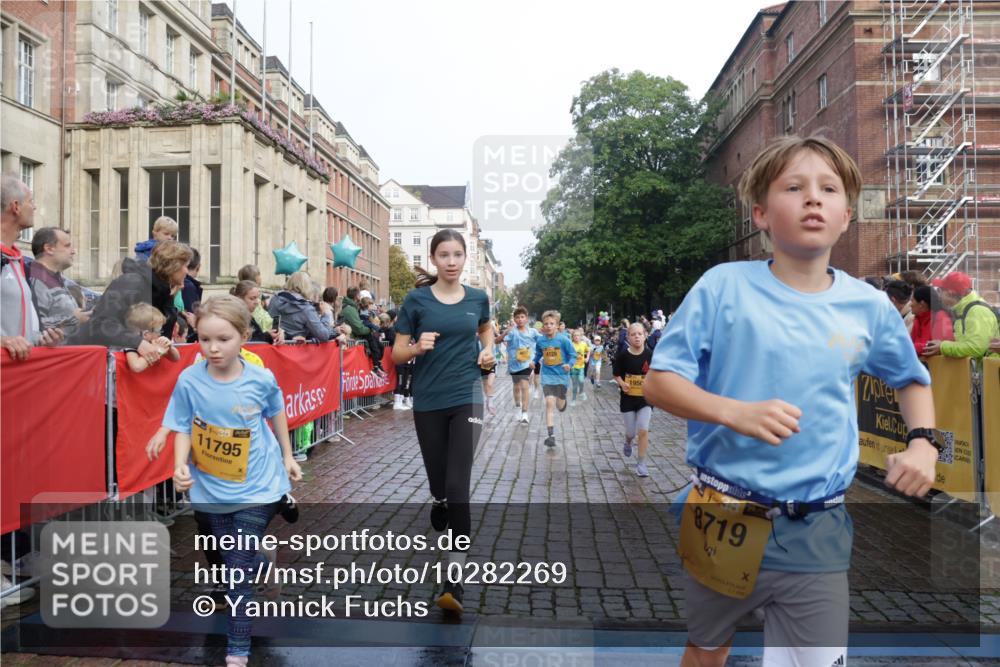 13.09.2026 - Kiel Lauf Yannick Fuchs http://msf.ph/oto/10282269 13.09.2026 08:56:12 Ziel 74, 76, 234, 669, 808, 1126, 1346, 1444, 1581, 2143, 2197, 2497, 2640, 2685, 3179, 3350, 3454, 4165, 5012, 5259, 5687, 5759, 6003, 6212, 6232, 6591, 6738, 7155, 7390, 7489, 7726, 8056, 8527, 8917, 9374, 10803, 11310, 11409, 11995, 12138, 12242, 234, 277, 547, 645, 1150, 1160, 1249, 1310, 1581, 1712, 2453, 2711, 2998, 3253, 3358, 3409, 3454, 4545, 4682, 4755, 5259, 5289, 5297, 5547, 5781, 5876, 6290, 7748, 9033, 9302, 10227, 10271, 10818, 11439, 12712, 3750, 4023, 5545, 5823 meine-sportfotos.de