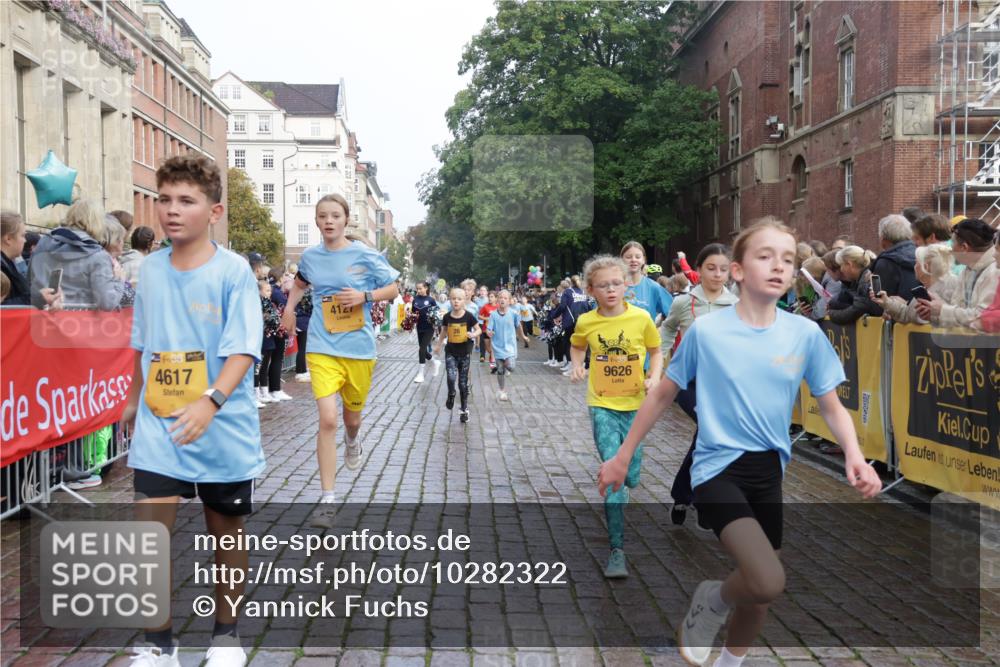 13.09.2026 - Kiel Lauf Yannick Fuchs http://msf.ph/oto/10282322 13.09.2026 08:56:15 Ziel 669, 1126, 1346, 1444, 2143, 2197, 2497, 2640, 2685, 3179, 3350, 3750, 4023, 4165, 5012, 5545, 5687, 5759, 5823, 6003, 6212, 6232, 6275, 6591, 6738, 7155, 7390, 7489, 7702, 7726, 7769, 8056, 8259, 8544, 8917, 9374, 10803, 11310, 11409, 11995, 12242, 74, 76, 234, 277, 547, 645, 808, 1126, 1150, 1160, 1249, 1310, 1444, 1581, 1712, 2143, 2711, 2998, 3253, 3358, 3409, 3454, 4545, 4682, 4755, 5012, 5259, 5289, 5297, 5547, 5781, 5876, 6290, 7748, 9033, 9302, 10227, 10818, 11439 meine-sportfotos.de