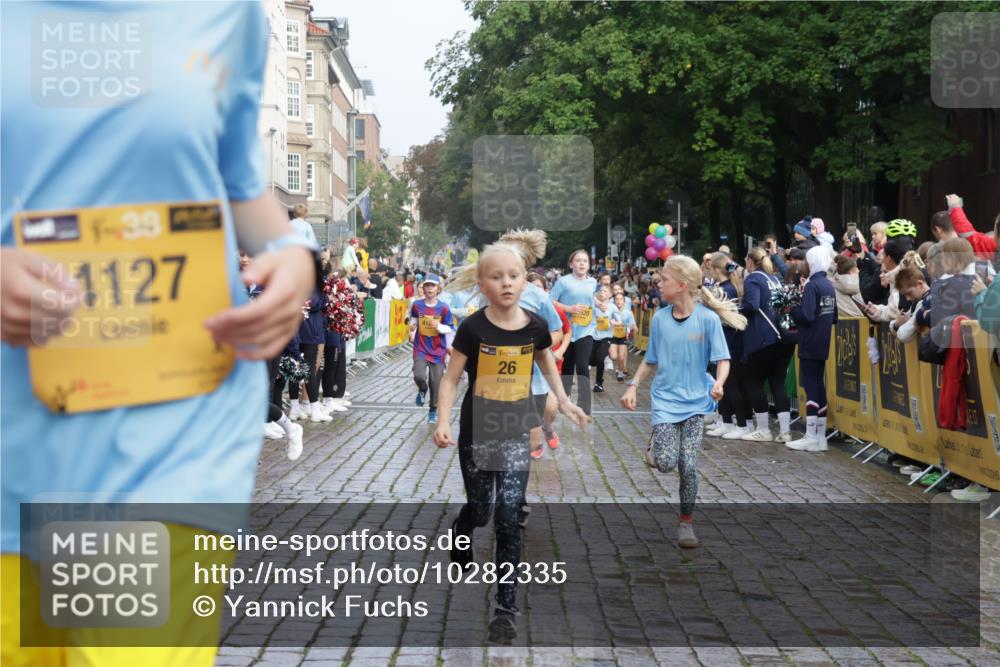 13.09.2026 - Kiel Lauf Yannick Fuchs http://msf.ph/oto/10282335 13.09.2026 08:56:16 Ziel 669, 1346, 2197, 2497, 2640, 2685, 3179, 3350, 3750, 4023, 4165, 5545, 5687, 5759, 5823, 6003, 6212, 6232, 6275, 6591, 6738, 7155, 7390, 7489, 7702, 7726, 7769, 8056, 8259, 8544, 8917, 9374, 10803, 11310, 11409, 11995, 12242, 74, 76, 234, 277, 547, 645, 808, 1126, 1150, 1160, 1249, 1310, 1444, 1581, 1712, 2143, 2711, 2998, 3253, 3358, 3409, 3454, 4545, 4682, 4755, 5012, 5259, 5289, 5297, 5547, 5781, 5876, 6290, 7748, 9033, 9302, 10818, 11439 meine-sportfotos.de