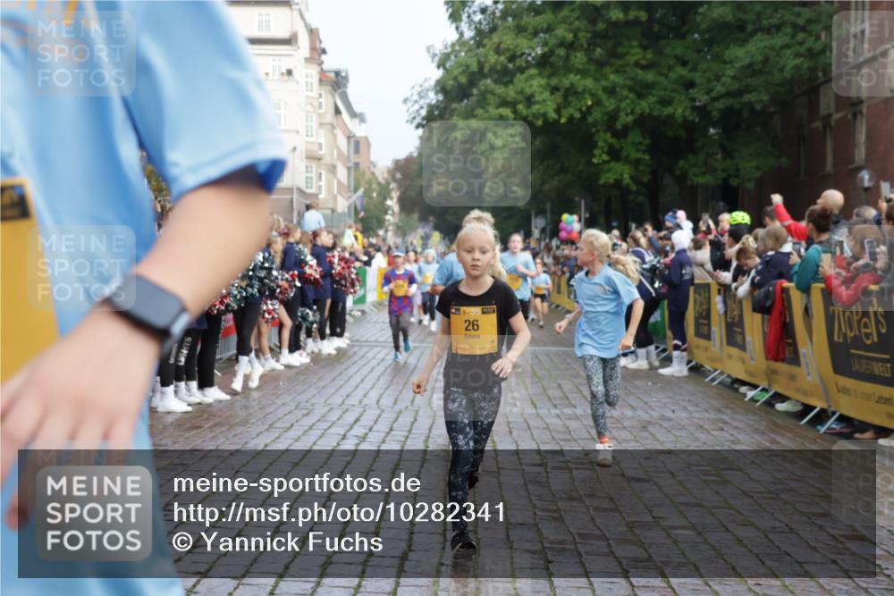 13.09.2026 - Kiel Lauf Yannick Fuchs http://msf.ph/oto/10282341 13.09.2026 08:56:17 Ziel 407, 669, 759, 1346, 2197, 2497, 2640, 2685, 3179, 3350, 3750, 4023, 4165, 5459, 5545, 5687, 5759, 5823, 6003, 6212, 6232, 6275, 6371, 6591, 6738, 7390, 7489, 7702, 7726, 7769, 8056, 8259, 8544, 8917, 9374, 9957, 10610, 10803, 11310, 11409, 12242, 74, 76, 234, 277, 547, 645, 808, 1126, 1150, 1160, 1249, 1310, 1444, 1581, 1712, 2143, 2197, 2711, 2998, 3253, 3358, 3409, 3454, 4545, 4682, 4755, 5012, 5259, 5289, 5297, 5547, 5781, 5876, 6290, 9033, 9302, 10818, 11439 meine-sportfotos.de