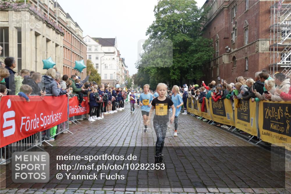 13.09.2026 - Kiel Lauf Yannick Fuchs http://msf.ph/oto/10282353 13.09.2026 08:56:17 Ziel 407, 669, 759, 1346, 2197, 2497, 2640, 2685, 3179, 3350, 3750, 4023, 4165, 5459, 5545, 5687, 5759, 5823, 6003, 6212, 6232, 6275, 6371, 6591, 6738, 7390, 7489, 7702, 7726, 7769, 8056, 8259, 8544, 8917, 9374, 9957, 10610, 10803, 11310, 11409, 12242, 74, 76, 234, 277, 547, 645, 808, 1126, 1150, 1160, 1249, 1310, 1444, 1581, 1712, 2143, 2197, 2711, 2998, 3253, 3358, 3409, 3454, 4545, 4682, 4755, 5012, 5259, 5289, 5297, 5547, 5781, 5876, 6290, 9033, 9302, 10818, 11439 meine-sportfotos.de