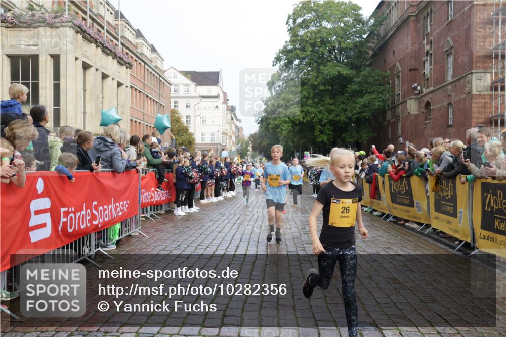13.09.2026 - Kiel Lauf Yannick Fuchs http://msf.ph/oto/10282356 13.09.2026 08:56:18 Ziel 407, 470, 669, 759, 1009, 1346, 2173, 2497, 2640, 2685, 3179, 3350, 3750, 4023, 4165, 4602, 5459, 5545, 5687, 5759, 5823, 6003, 6212, 6232, 6275, 6371, 6591, 6738, 7390, 7489, 7702, 7726, 7769, 8056, 8259, 8544, 8784, 8917, 9374, 9957, 10610, 10803, 11310, 11409, 12242, 74, 76, 234, 277, 547, 645, 808, 1126, 1150, 1160, 1249, 1310, 1444, 1581, 1712, 2143, 2197, 2711, 3253, 3358, 3409, 3454, 4545, 4682, 4755, 5012, 5259, 5289, 5297, 5547, 5781, 5876, 6232, 6290, 9302, 10818 meine-sportfotos.de