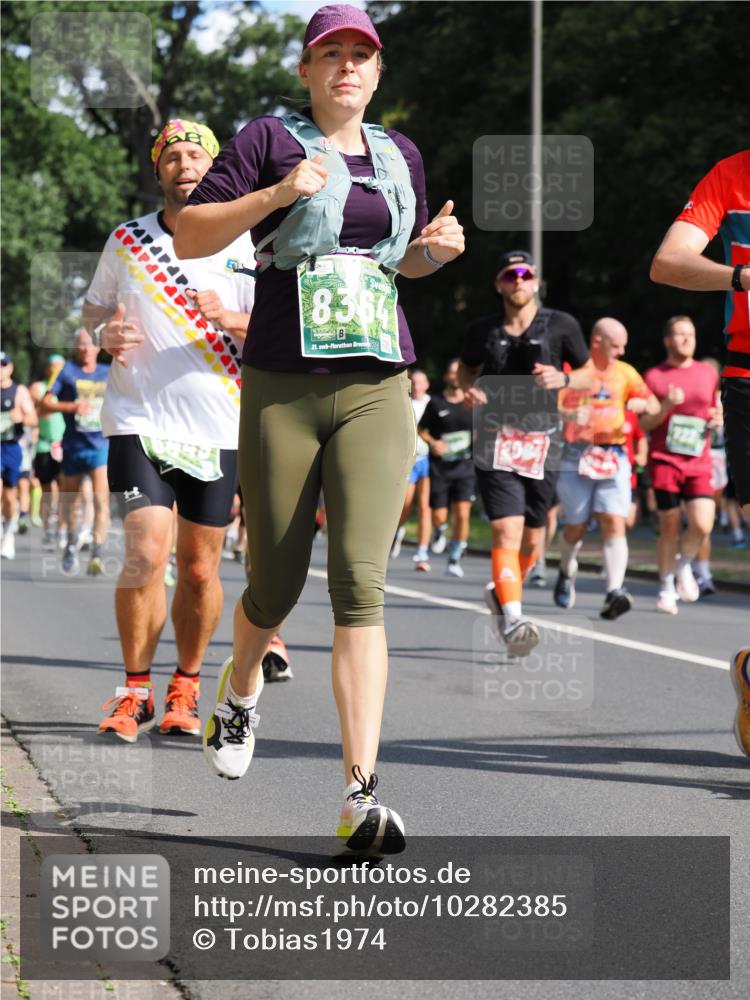 13.09.2026 - 21. swb-Marathon Bremen TobiasT http://msf.ph/oto/10282385 13.09.2026 12:01:11 Laufen 8364, 21 meine-sportfotos.de