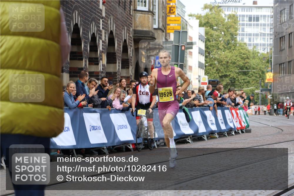 13.09.2026 - 21. swb-Marathon Bremen Strokosch-Dieckow http://msf.ph/oto/10282416 13.09.2026 10:26:44 Ziel 13502 meine-sportfotos.de
