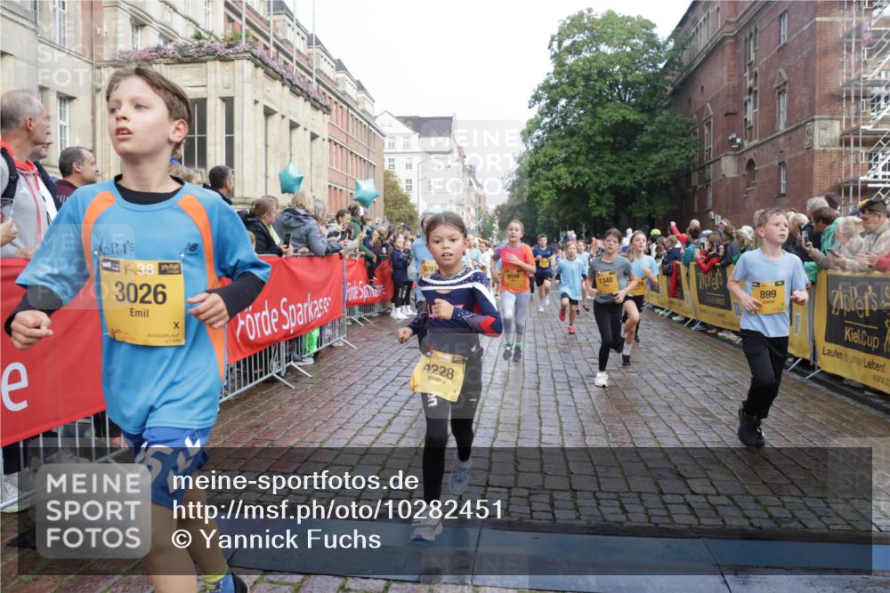 13.09.2026 - Kiel Lauf Yannick Fuchs http://msf.ph/oto/10282451 13.09.2026 08:56:23 Ziel 407, 470, 758, 759, 1009, 1346, 2173, 2497, 2640, 2685, 2719, 3078, 3750, 4023, 4165, 4537, 4602, 5459, 5545, 5687, 5823, 6003, 6275, 6371, 6591, 7702, 7726, 7769, 7866, 8056, 8259, 8544, 8719, 8784, 8917, 9957, 10610, 10803, 11310, 11409, 11795, 74, 76, 234, 547, 645, 669, 808, 1126, 1249, 1346, 1444, 1581, 2143, 2197, 2685, 2711, 3179, 3350, 3358, 3409, 3454, 4755, 5012, 5259, 5289, 5297, 5547, 5759, 5781, 5876, 6212, 6232, 7390, 9374 meine-sportfotos.de