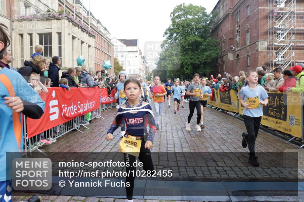 13.09.2026 - Kiel Lauf Yannick Fuchs http://msf.ph/oto/10282455 13.09.2026 08:56:24 Ziel 407, 470, 582, 758, 759, 1009, 2173, 2497, 2640, 2719, 3078, 3750, 4023, 4165, 4537, 4602, 5459, 5545, 5687, 5823, 6003, 6275, 6371, 6591, 7702, 7726, 7769, 7865, 7866, 8056, 8259, 8544, 8719, 8784, 8917, 9957, 10610, 11310, 11409, 11795, 74, 76, 234, 547, 645, 669, 808, 1126, 1249, 1346, 1444, 1581, 2143, 2197, 2685, 2711, 3179, 3350, 3358, 3409, 3454, 4755, 5012, 5259, 5289, 5297, 5547, 5687, 5759, 5781, 6003, 6212, 6232, 7390, 9374 meine-sportfotos.de