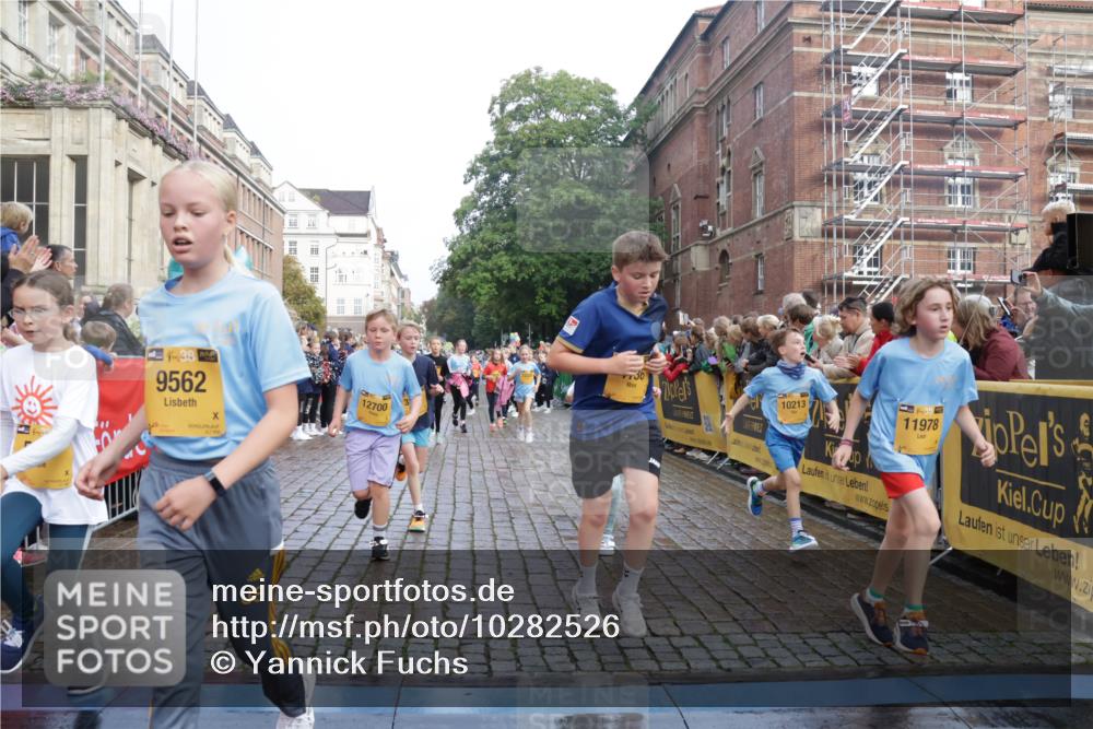 13.09.2026 - Kiel Lauf Yannick Fuchs http://msf.ph/oto/10282526 13.09.2026 08:56:27 Ziel 407, 470, 582, 758, 759, 1009, 1137, 1950, 2173, 2497, 2640, 2719, 3078, 3750, 4023, 4127, 4165, 4537, 4602, 4617, 5315, 5459, 5545, 5823, 6275, 6371, 6591, 7702, 7726, 7769, 7865, 7866, 8056, 8259, 8544, 8719, 8784, 8917, 9021, 9626, 9957, 10610, 10939, 11310, 11795, 12032, 74, 76, 234, 547, 669, 808, 1126, 1346, 1444, 1581, 2143, 2197, 2497, 2640, 2685, 2711, 3179, 3350, 3358, 3409, 3454, 4165, 4755, 5012, 5259, 5289, 5547, 5687, 5759, 5781, 6003, 6212, 6232, 7390, 9374 meine-sportfotos.de