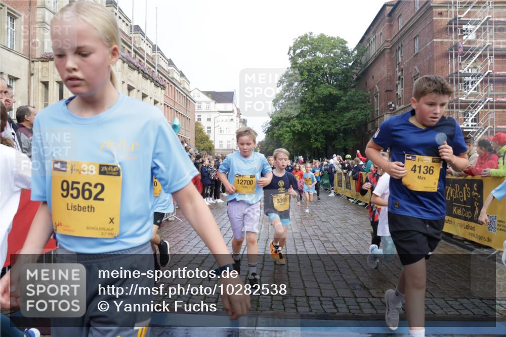 13.09.2026 - Kiel Lauf Yannick Fuchs http://msf.ph/oto/10282538 13.09.2026 08:56:28 Ziel 407, 470, 582, 758, 759, 1009, 1137, 1950, 2173, 2719, 3078, 3750, 4023, 4127, 4128, 4537, 4602, 4617, 5315, 5459, 5545, 5823, 6275, 6371, 7702, 7769, 7865, 7866, 8259, 8544, 8719, 8784, 9021, 9626, 9957, 10610, 10612, 10939, 11795, 12032, 74, 76, 234, 547, 669, 808, 1126, 1346, 1444, 1581, 2143, 2197, 2497, 2640, 2685, 2711, 3179, 3350, 3358, 3409, 3454, 4165, 4755, 5012, 5259, 5289, 5547, 5687, 5759, 5781, 6003, 6212, 6232, 7390, 9374, 5781 meine-sportfotos.de