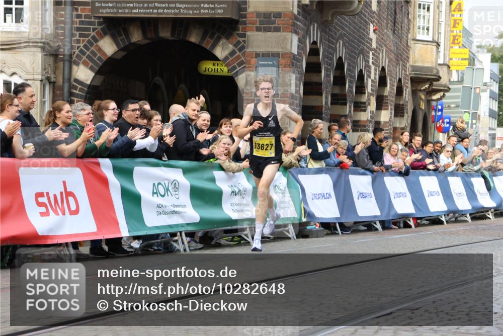 13.09.2026 - 21. swb-Marathon Bremen Strokosch-Dieckow http://msf.ph/oto/10282648 13.09.2026 10:27:15 Ziel 13502, 13627 meine-sportfotos.de