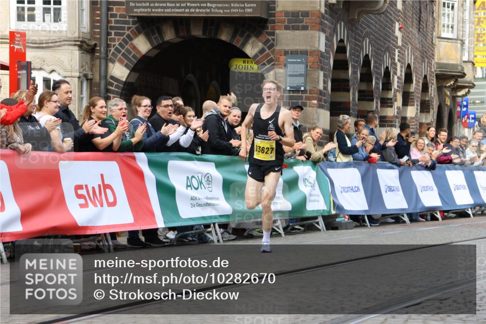 13.09.2026 - 21. swb-Marathon Bremen Strokosch-Dieckow http://msf.ph/oto/10282670 13.09.2026 10:27:15 Ziel 13502, 13627 meine-sportfotos.de