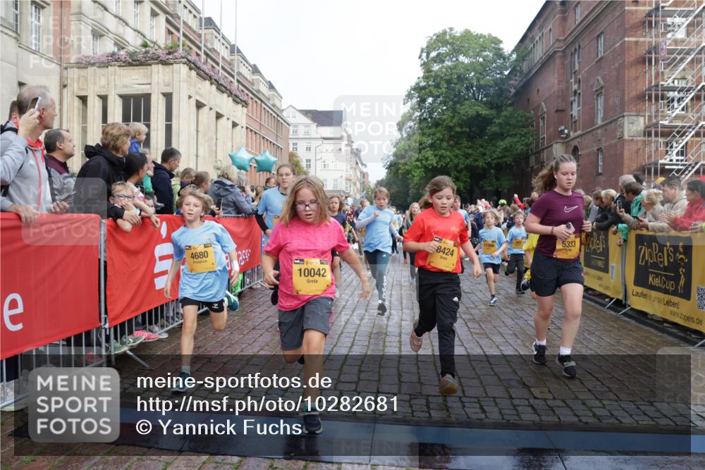 13.09.2026 - Kiel Lauf Yannick Fuchs http://msf.ph/oto/10282681 13.09.2026 08:56:34 Ziel 26, 582, 758, 1137, 1285, 1950, 2719, 3078, 3520, 3930, 4127, 4128, 4188, 4537, 4617, 5315, 6449, 7865, 7866, 8160, 8719, 8785, 9021, 9626, 10091, 10612, 10939, 11795, 12032, 74, 76, 234, 407, 470, 669, 759, 808, 1009, 1126, 1346, 1444, 1581, 2143, 2173, 2197, 2497, 2640, 2685, 2719, 3179, 3350, 3409, 3454, 3750, 4023, 4165, 5012, 5259, 5687, 5759, 6003, 6212, 6232, 7390, 9374, 482, 653, 1222, 2479, 2543, 5781 meine-sportfotos.de