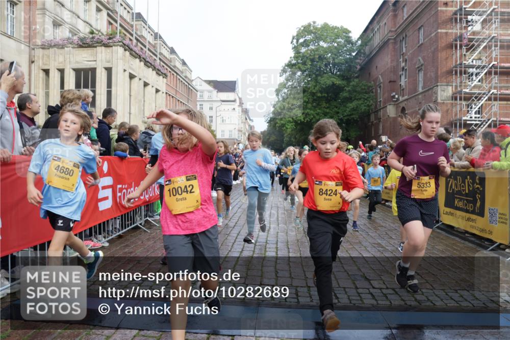 13.09.2026 - Kiel Lauf Yannick Fuchs http://msf.ph/oto/10282689 13.09.2026 08:56:34 Ziel 26, 582, 758, 1137, 1285, 1950, 2719, 3078, 3520, 3930, 4127, 4128, 4188, 4537, 4617, 5315, 6449, 7865, 7866, 8160, 8719, 8785, 9021, 9626, 10091, 10612, 10939, 11795, 12032, 74, 76, 234, 407, 470, 669, 759, 808, 1009, 1126, 1346, 1444, 1581, 2143, 2173, 2197, 2497, 2640, 2685, 2719, 3179, 3350, 3409, 3454, 3750, 4023, 4165, 5012, 5259, 5687, 5759, 6003, 6212, 6232, 7390, 9374, 482, 653, 1222, 2479, 2543, 5781 meine-sportfotos.de