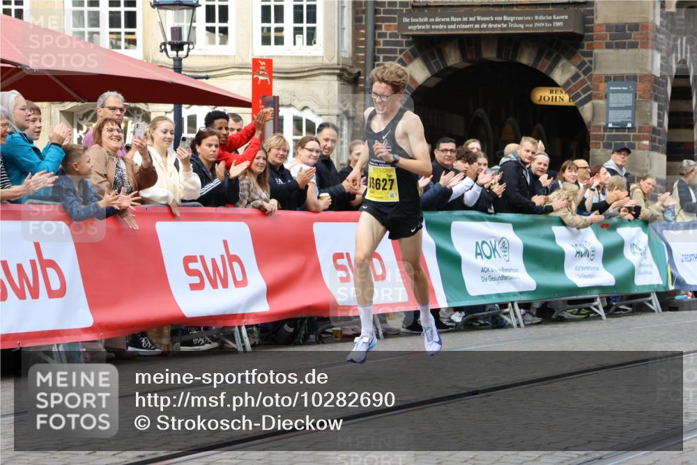 13.09.2026 - 21. swb-Marathon Bremen Strokosch-Dieckow http://msf.ph/oto/10282690 13.09.2026 10:27:16 Ziel 13502, 13627 meine-sportfotos.de