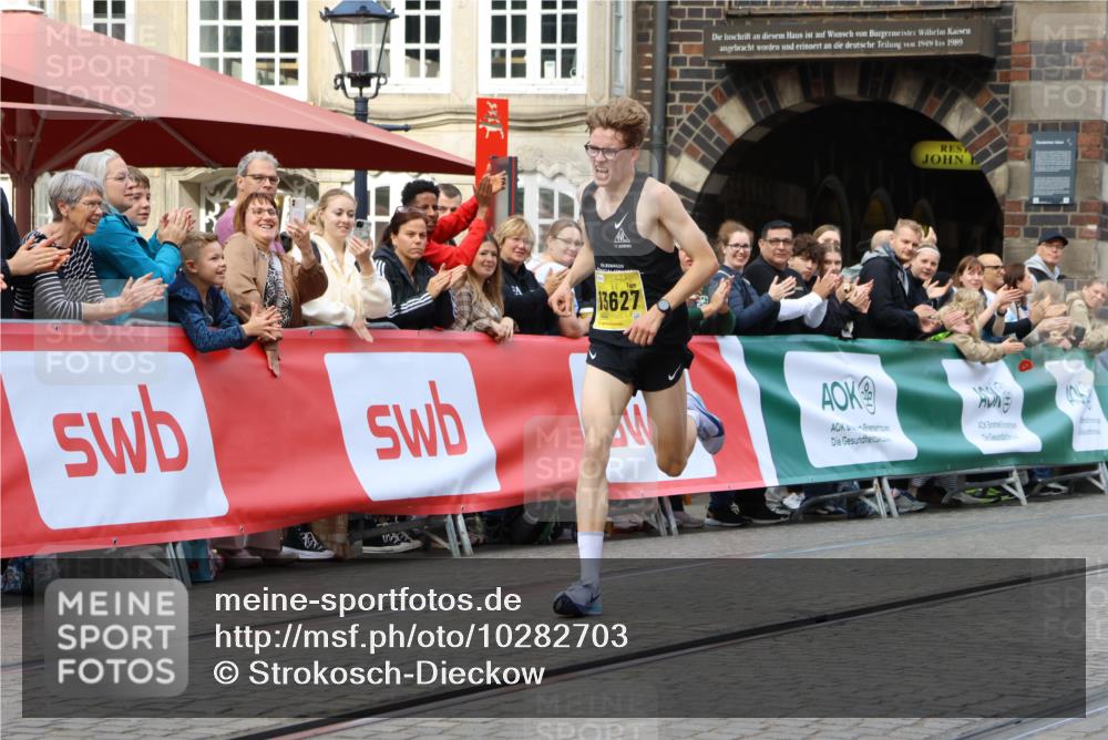 13.09.2026 - 21. swb-Marathon Bremen Strokosch-Dieckow http://msf.ph/oto/10282703 13.09.2026 10:27:16 Ziel 13502, 13627 meine-sportfotos.de