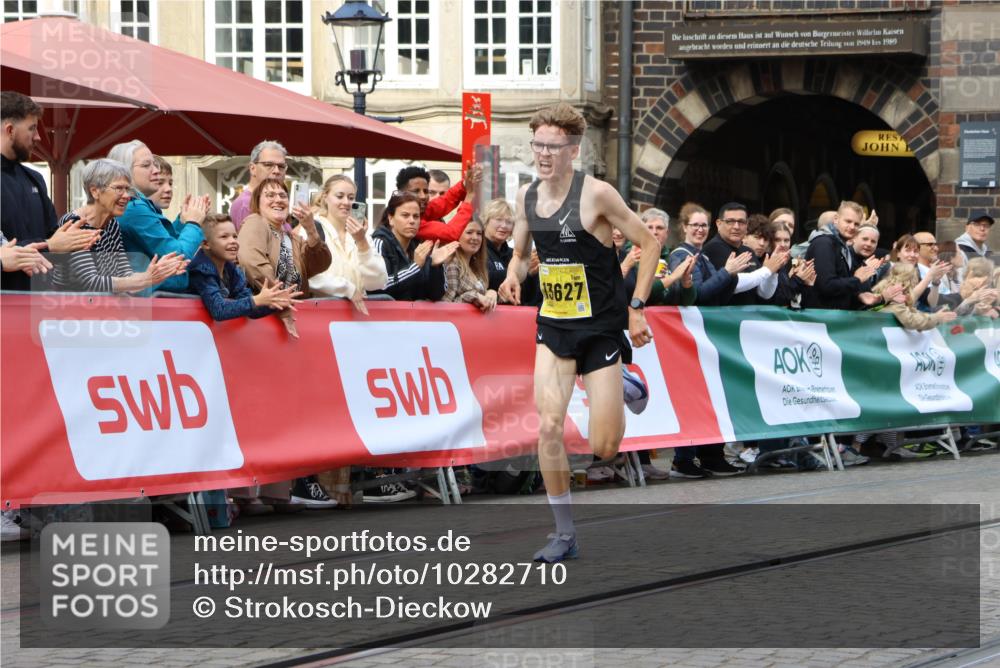 13.09.2026 - 21. swb-Marathon Bremen Strokosch-Dieckow http://msf.ph/oto/10282710 13.09.2026 10:27:16 Ziel 13502, 13627 meine-sportfotos.de