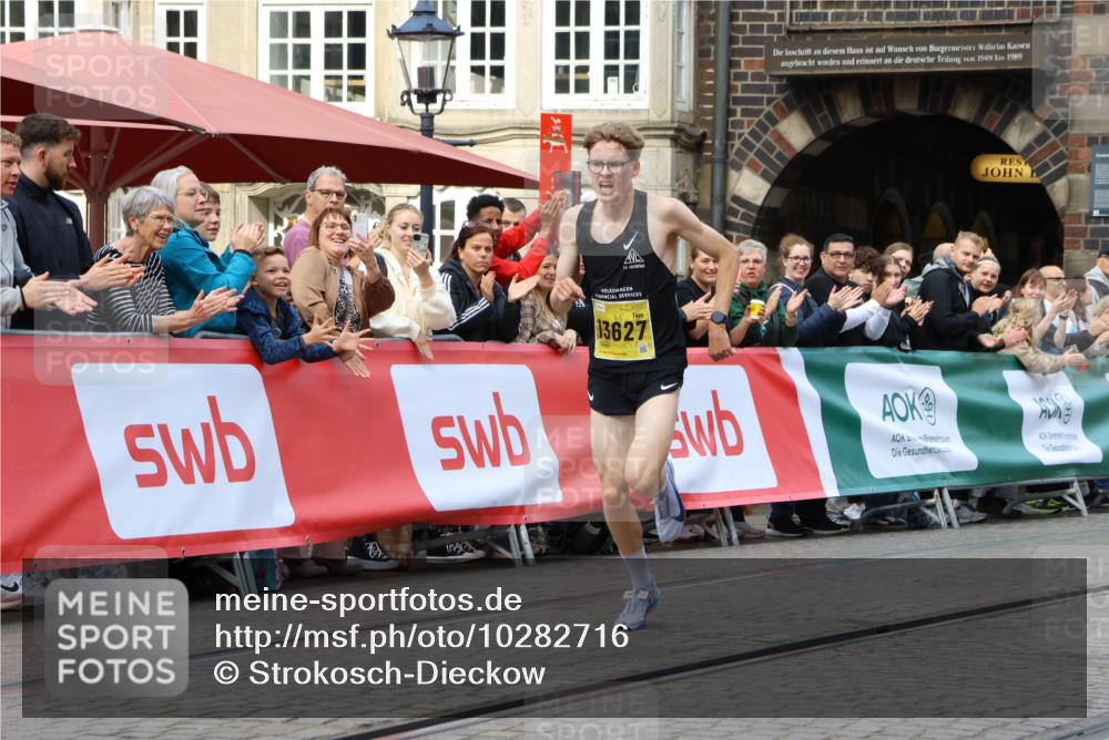 13.09.2026 - 21. swb-Marathon Bremen Strokosch-Dieckow http://msf.ph/oto/10282716 13.09.2026 10:27:16 Ziel 13502, 13627 meine-sportfotos.de