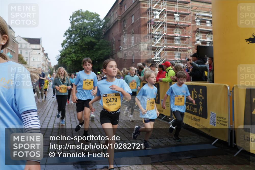 13.09.2026 - Kiel Lauf Yannick Fuchs http://msf.ph/oto/10282721 13.09.2026 08:56:36 Ziel 26, 582, 758, 899, 1137, 1285, 1340, 1950, 3078, 3520, 3930, 4127, 4128, 4188, 4228, 4617, 5097, 5315, 6449, 7865, 7866, 8160, 8719, 8785, 9021, 9176, 9626, 10091, 10612, 10939, 11795, 12032, 74, 76, 234, 407, 470, 669, 759, 808, 1009, 1126, 1346, 1444, 1581, 2143, 2173, 2197, 2497, 2640, 2685, 2719, 3179, 3350, 3454, 3750, 4023, 4165, 5012, 5259, 5687, 5759, 6003, 6212, 6232, 7390, 9374, 81, 482, 653, 1222, 2479, 2543, 74, 5781 meine-sportfotos.de