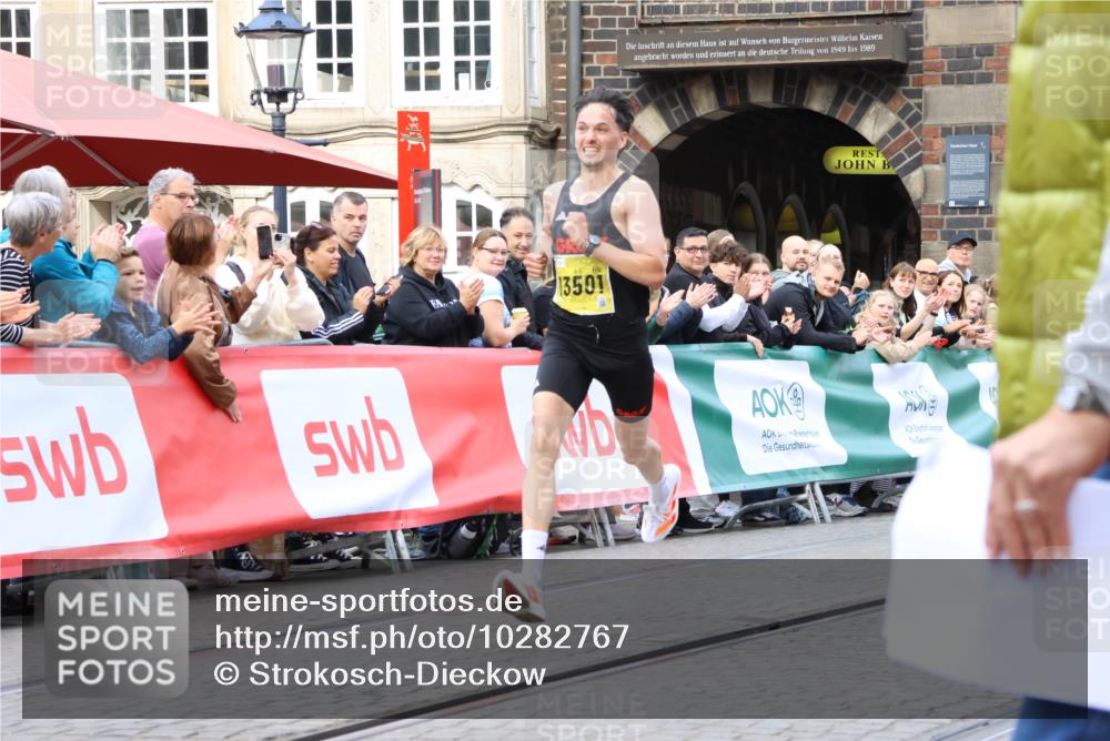 13.09.2026 - 21. swb-Marathon Bremen Strokosch-Dieckow http://msf.ph/oto/10282767 13.09.2026 10:28:24 Ziel 13501, 13515, 13547, 13567, 13635 meine-sportfotos.de
