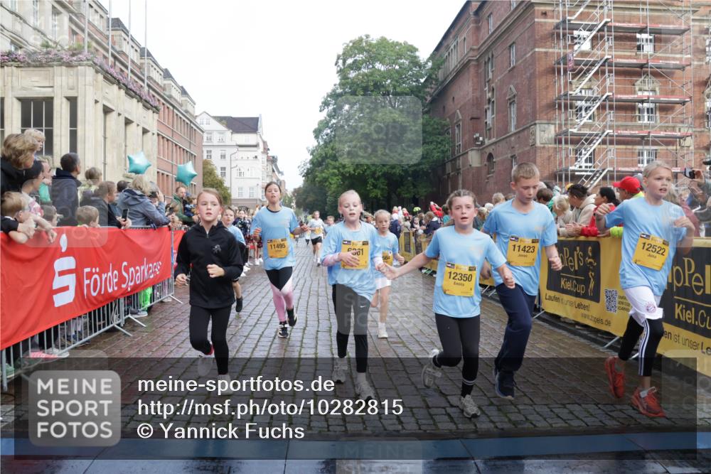 13.09.2026 - Kiel Lauf Yannick Fuchs http://msf.ph/oto/10282815 13.09.2026 08:56:40 Ziel 26, 139, 899, 1137, 1285, 1340, 1544, 1950, 2478, 3303, 3520, 3740, 3930, 4127, 4128, 4136, 4188, 4228, 4617, 5097, 5180, 5315, 5597, 6449, 8160, 8270, 8785, 9021, 9176, 9562, 9626, 10091, 10213, 10612, 10939, 11627, 11978, 12032, 12220, 12700, 407, 470, 582, 669, 758, 759, 1009, 1126, 1346, 1444, 1950, 2143, 2173, 2197, 2497, 2640, 2685, 2719, 3078, 3179, 3350, 3750, 4023, 4165, 5012, 5687, 5759, 6003, 6212, 6232, 7390, 9374, 81, 482, 653, 1222, 2479, 2543, 3034, 74, 6232 meine-sportfotos.de