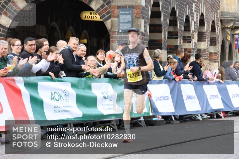 13.09.2026 - 21. swb-Marathon Bremen Strokosch-Dieckow http://msf.ph/oto/10282830 13.09.2026 10:28:31 Ziel 12272, 13501, 13515, 13567, 13593 meine-sportfotos.de