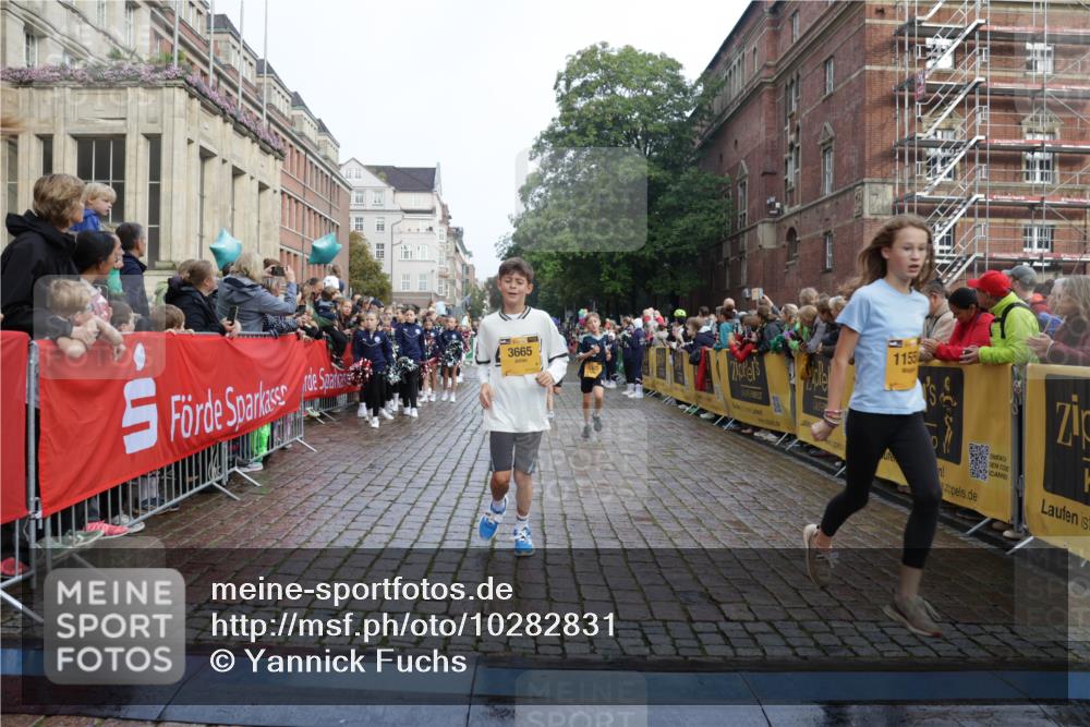 13.09.2026 - Kiel Lauf Yannick Fuchs http://msf.ph/oto/10282831 13.09.2026 08:56:46 Ziel 139, 653, 899, 1222, 1285, 1340, 1544, 2478, 3303, 3520, 3740, 4136, 4188, 4228, 4680, 4925, 5097, 5180, 5333, 5597, 6449, 6903, 8094, 8270, 8424, 8785, 9156, 9176, 9292, 9562, 9826, 10042, 10091, 10213, 11627, 11978, 12220, 12333, 12700, 26, 407, 470, 582, 758, 759, 1009, 1137, 1346, 1950, 2173, 2497, 2640, 2685, 2719, 3078, 3750, 3930, 4023, 4127, 4128, 4165, 5687, 6003, 7390, 9374, 81, 482, 2479, 2543, 3034, 3179, 6232, 7489 meine-sportfotos.de
