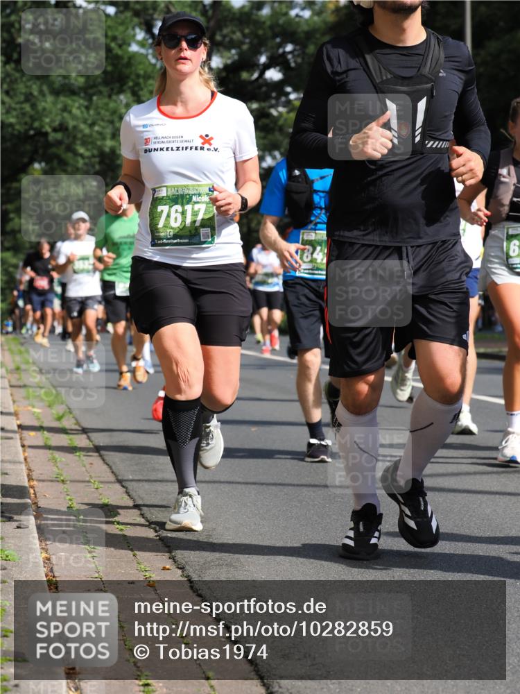 13.09.2026 - 21. swb-Marathon Bremen TobiasT http://msf.ph/oto/10282859 13.09.2026 12:03:05 Laufen 30, 7617, 1, 184, 6 meine-sportfotos.de