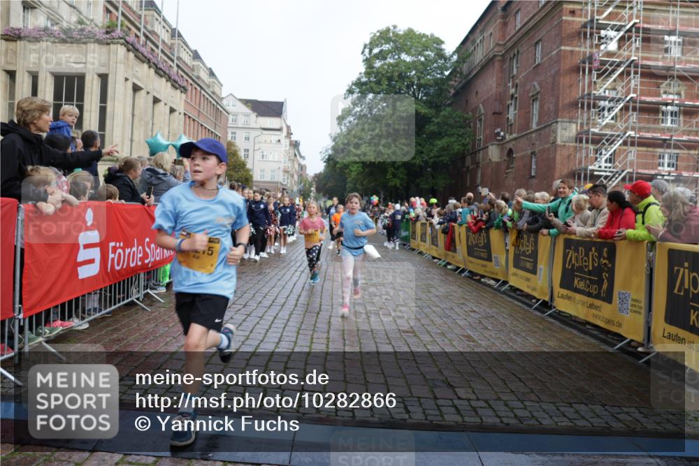 13.09.2026 - Kiel Lauf Yannick Fuchs http://msf.ph/oto/10282866 13.09.2026 08:56:49 Ziel 139, 482, 653, 899, 1222, 1285, 1340, 1544, 2478, 2479, 2543, 3303, 3740, 4136, 4228, 4558, 4680, 4901, 4925, 5097, 5180, 5223, 5333, 5597, 6807, 6903, 7559, 7927, 8094, 8270, 8424, 9156, 9176, 9292, 9307, 9562, 9826, 10042, 10213, 10603, 11627, 11978, 11986, 12062, 12154, 12220, 12333, 12700, 26, 407, 470, 582, 758, 759, 1009, 1137, 1285, 1950, 2173, 2497, 2640, 2719, 3078, 3520, 3750, 3930, 4023, 4127, 4128, 4165, 4188, 5687, 6003, 81, 3034, 3179, 6232, 7489 meine-sportfotos.de