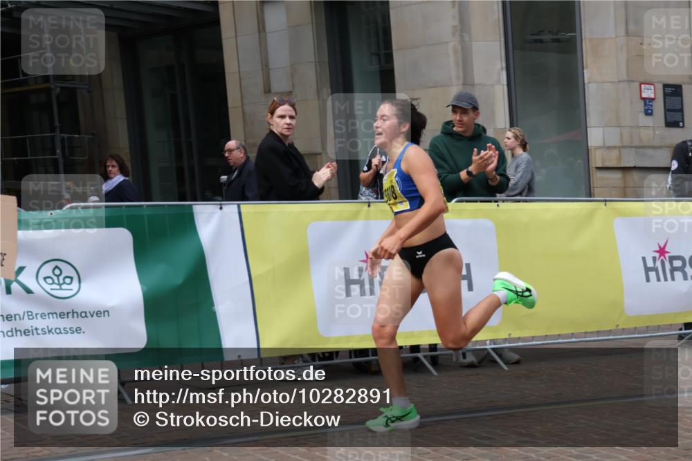 13.09.2026 - 21. swb-Marathon Bremen Strokosch-Dieckow http://msf.ph/oto/10282891 13.09.2026 10:31:57 Ziel 13543, 13564, 13582, 13632, 13638, 13639, 12457, 13533, 13536, 13573, 13618, 13643 meine-sportfotos.de