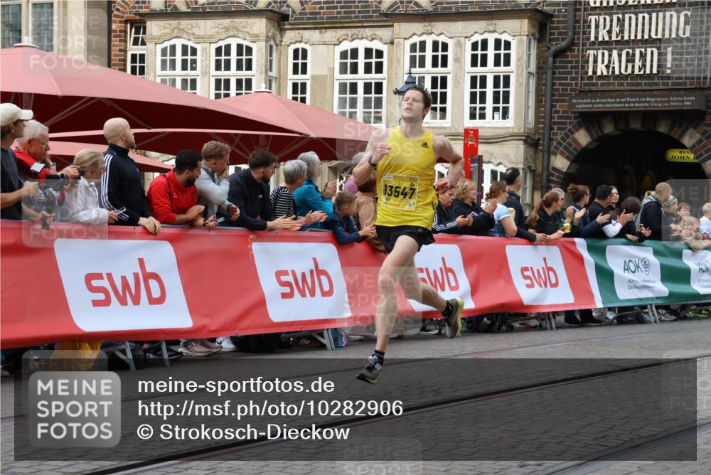 13.09.2026 - 21. swb-Marathon Bremen Strokosch-Dieckow http://msf.ph/oto/10282906 13.09.2026 10:28:43 Ziel 12272, 13501, 13547, 13635, 13624 meine-sportfotos.de