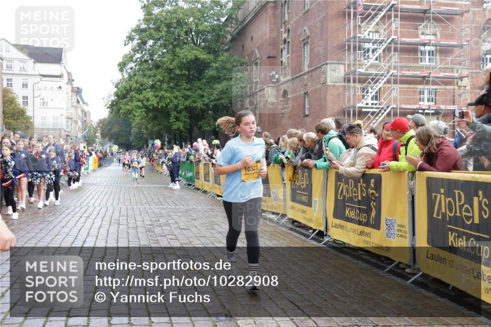 13.09.2026 - Kiel Lauf Yannick Fuchs http://msf.ph/oto/10282908 13.09.2026 08:56:55 Ziel 81, 482, 653, 1222, 2479, 2543, 3034, 3161, 3305, 4558, 4680, 4901, 4908, 4925, 5223, 5333, 6361, 6807, 6903, 7559, 7927, 8094, 8424, 9156, 9292, 9307, 9564, 9826, 9940, 10042, 10603, 11423, 11495, 11986, 12062, 12154, 12333, 12350, 12522, 26, 139, 407, 470, 582, 758, 759, 899, 1009, 1137, 1285, 1340, 1544, 1950, 2173, 2478, 2719, 3078, 3303, 3520, 3740, 3750, 3930, 4023, 4127, 4128, 4136, 4188, 4228, 5597, 8270, 9562, 10213, 11627, 470 meine-sportfotos.de