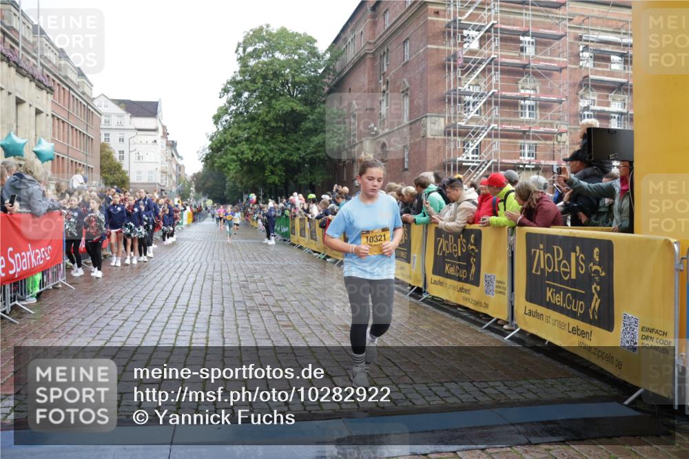 13.09.2026 - Kiel Lauf Yannick Fuchs http://msf.ph/oto/10282922 13.09.2026 08:56:56 Ziel 81, 482, 653, 1222, 2384, 2479, 2543, 3034, 3161, 3305, 4558, 4680, 4901, 4908, 4925, 5223, 5333, 6361, 6807, 6903, 7559, 7752, 7927, 8094, 8424, 9156, 9292, 9307, 9564, 9826, 9940, 10042, 10603, 11423, 11495, 11986, 12062, 12154, 12333, 12350, 12522, 26, 139, 407, 470, 582, 758, 759, 899, 1009, 1137, 1285, 1340, 1544, 1950, 2173, 2478, 2719, 3078, 3303, 3520, 3740, 3930, 4127, 4128, 4136, 4188, 4228, 5597, 8270, 9292, 9562, 10213, 11627, 470 meine-sportfotos.de