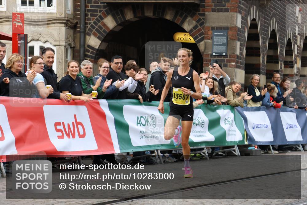 13.09.2026 - 21. swb-Marathon Bremen Strokosch-Dieckow http://msf.ph/oto/10283000 13.09.2026 10:28:48 Ziel 12272, 13515, 13547, 13567, 13635, 13614 meine-sportfotos.de