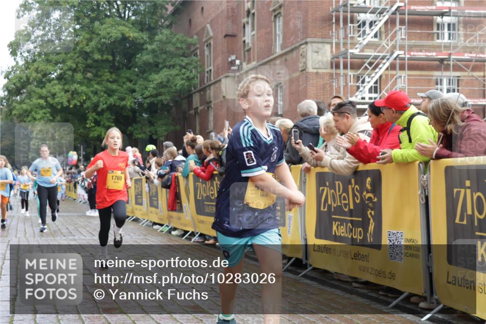 13.09.2026 - Kiel Lauf Yannick Fuchs http://msf.ph/oto/10283026 13.09.2026 08:57:10 Ziel 2384, 3665, 4908, 5003, 5340, 5719, 5809, 7752, 8341, 9542, 10321, 11495, 11558, 12215, 12455, 12512, 81, 139, 482, 653, 899, 1222, 1285, 1340, 1544, 2478, 2479, 2543, 3034, 3161, 3303, 3305, 3520, 3740, 4136, 4188, 4228, 4558, 4680, 4901, 4908, 4925, 5223, 5333, 5597, 6361, 6807, 6903, 7559, 7927, 8094, 8270, 8424, 9156, 9292, 9307, 9562, 9564, 9826, 9940, 10042, 10213, 10603, 11423, 11495, 11627, 11986, 12062, 1546, 1769, 5984, 7715, 3520, 4188 meine-sportfotos.de