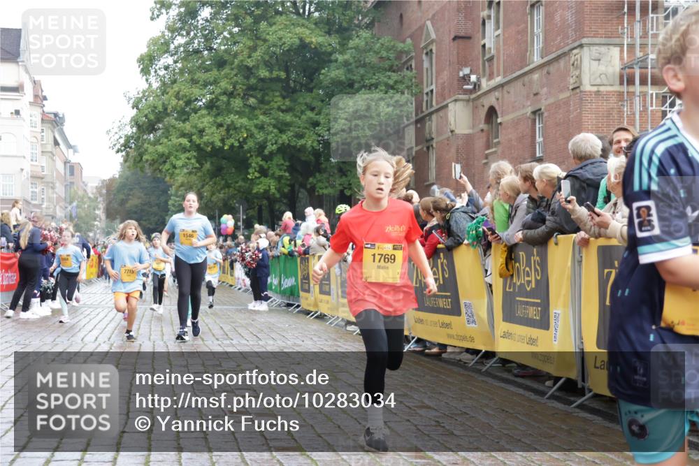 13.09.2026 - Kiel Lauf Yannick Fuchs http://msf.ph/oto/10283034 13.09.2026 08:57:11 Ziel 2384, 3665, 5003, 5340, 5719, 5809, 7752, 8341, 9542, 10321, 11558, 12215, 12455, 12512, 81, 139, 482, 653, 899, 1222, 1285, 1340, 1544, 2384, 2478, 2479, 2543, 3034, 3161, 3303, 3305, 3520, 3740, 4136, 4188, 4228, 4558, 4680, 4901, 4908, 4925, 5223, 5333, 5597, 6361, 6807, 6903, 7559, 7752, 7927, 8094, 8270, 8424, 9156, 9292, 9307, 9562, 9564, 9826, 9940, 10042, 10213, 10603, 11423, 11495, 11627, 11986, 12062, 1546, 1769, 5984, 7715, 1285, 3520, 4188 meine-sportfotos.de