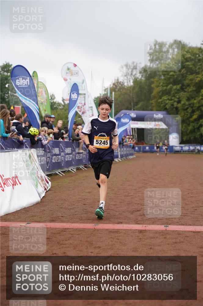 13.09.2026 - Airport Race Dennis Weichert http://msf.ph/oto/10283056 13.09.2026 10:21:48 Ziel 5245, 5300 meine-sportfotos.de