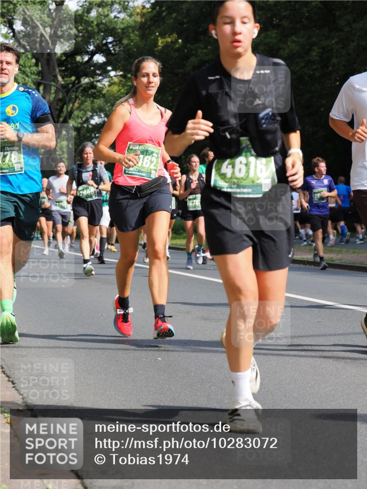 13.09.2026 - 21. swb-Marathon Bremen TobiasT http://msf.ph/oto/10283072 13.09.2026 12:03:41 Laufen 162, 4616 meine-sportfotos.de