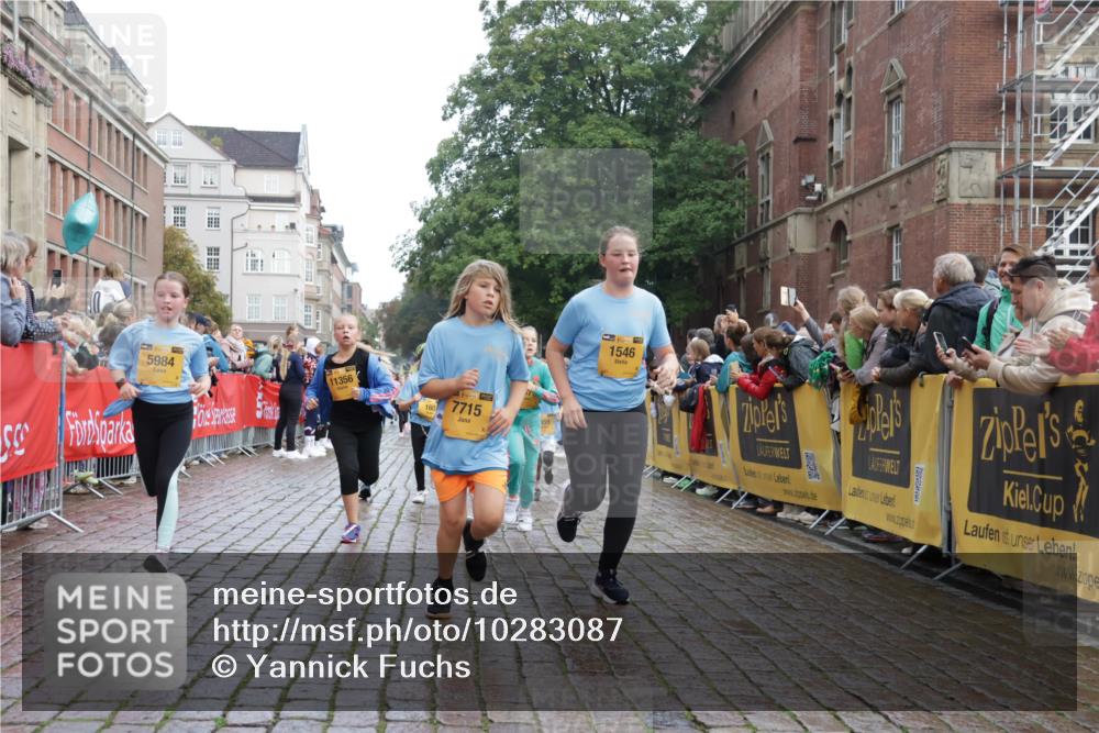 13.09.2026 - Kiel Lauf Yannick Fuchs http://msf.ph/oto/10283087 13.09.2026 08:57:13 Ziel 3665, 5003, 5340, 5719, 5809, 8341, 9542, 10321, 12215, 12512, 81, 139, 482, 653, 899, 1222, 1285, 1340, 1544, 2384, 2478, 2479, 2543, 3034, 3161, 3303, 3305, 3520, 3665, 3740, 4136, 4188, 4228, 4558, 4680, 4901, 4908, 4925, 5223, 5333, 5597, 6361, 6807, 6903, 7559, 7752, 7927, 8094, 8270, 8424, 9156, 9292, 9307, 9562, 9564, 9826, 9940, 10042, 10213, 10603, 11423, 11495, 11558, 11627, 11986, 12062, 12455, 160, 1546, 1769, 5006, 5984, 6459, 7715, 9062, 1285, 3520, 4188 meine-sportfotos.de